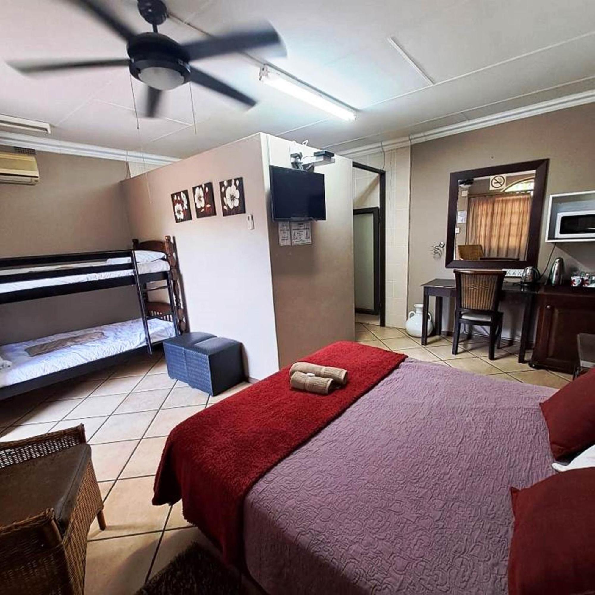Royal Game Guest House พาลาบอร์วา ภายนอก รูปภาพ