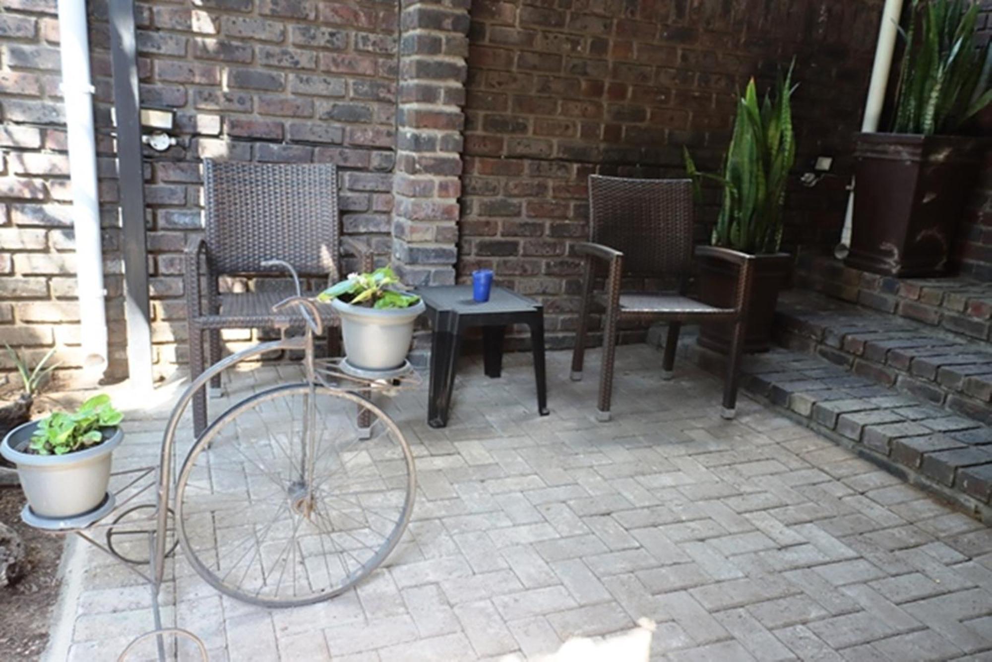 Royal Game Guest House พาลาบอร์วา ภายนอก รูปภาพ