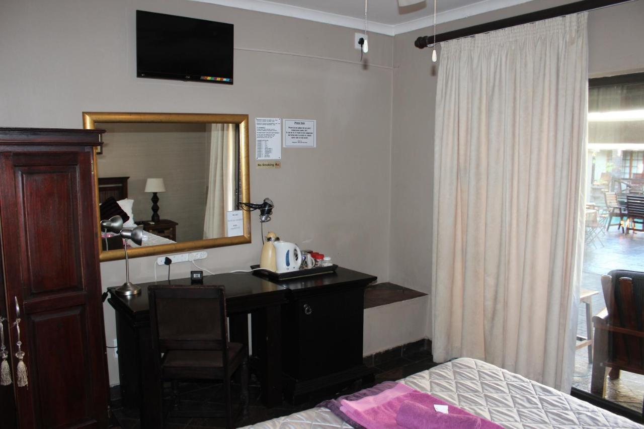 Royal Game Guest House พาลาบอร์วา ภายนอก รูปภาพ